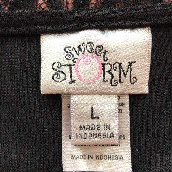 Sweet Storm Dress - Picture 4 of 5